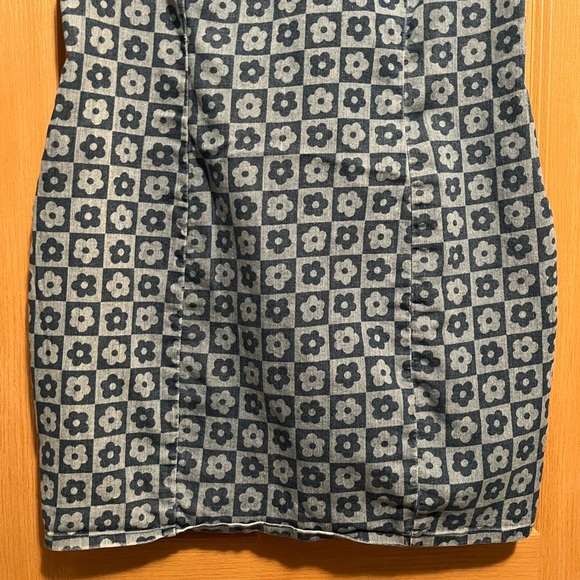 Divided Fitted Dress in Light Denim Blue/Floral - Picture 4 of 14